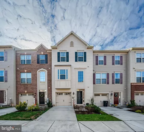 633 Shore Forest Dr, Glen Burnie, MD 21060