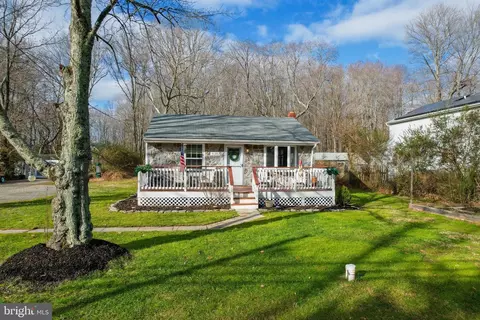 5130 Chalk Point Rd, West River, MD 20778