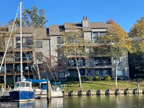 15 Spa Creek Lndg #A, Annapolis, MD 21403