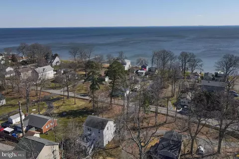 1089 Walnut Ave, North Beach, MD 20714