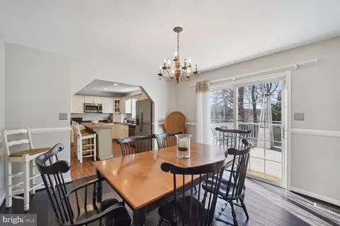 Dining - 1089 Walnut Ave, North Beach, MD 20714 photo 2 of 2
