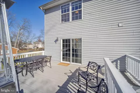 Exterior - 1089 Walnut Ave, North Beach, MD 20714 photo 5 of 9