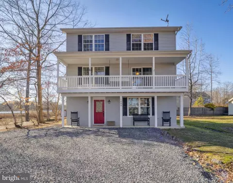 Exterior - 1089 Walnut Ave, North Beach, MD 20714 photo 1 of 9