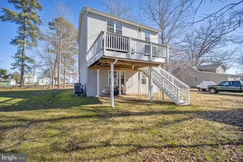 Exterior - 1089 Walnut Ave, North Beach, MD 20714 photo 8 of 9