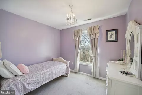 Bedroom - 1089 Walnut Ave, North Beach, MD 20714 photo 1 of 7