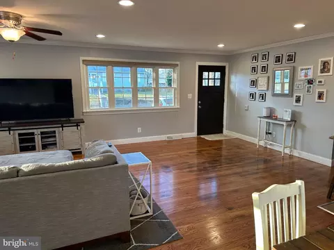 231 Inlet Dr, Pasadena, MD 21122 photo 6