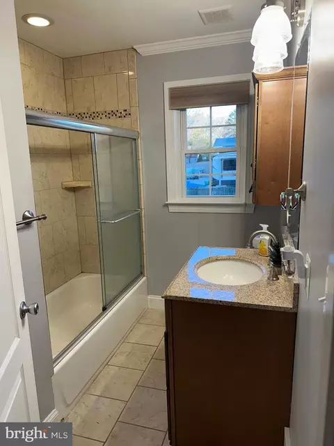 231 Inlet Dr, Pasadena, MD 21122 photo 17