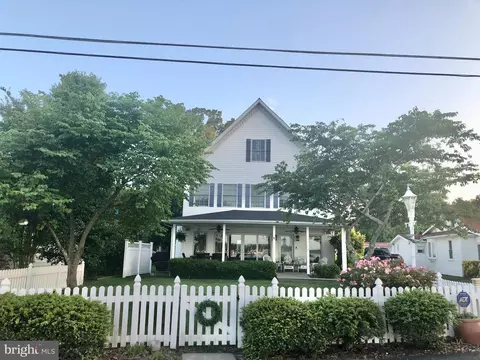 1009 Back Bay Beach Rd, West River, MD 20778
