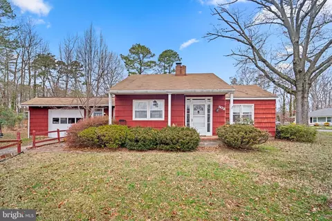 302 Royal Dr, Curtis Bay, MD 21226