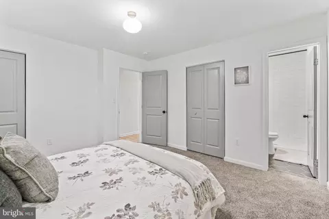 1090 Locust Dr, Pasadena, MD 21122 photo 14