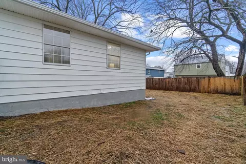 1090 Locust Dr, Pasadena, MD 21122 photo 36