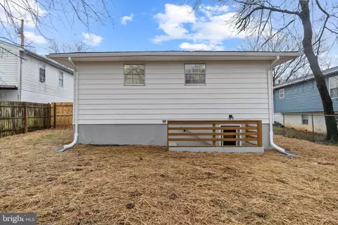 1090 Locust Dr, Pasadena, MD 21122 photo 35
