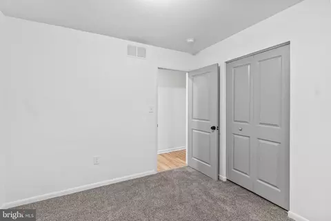 1090 Locust Dr, Pasadena, MD 21122 photo 19