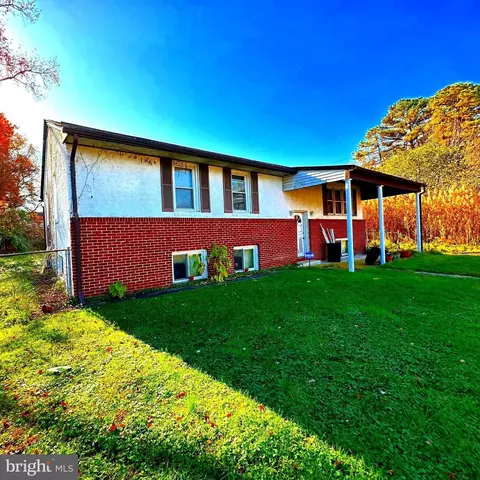 713 Biddle Rd, Glen Burnie, MD 21060