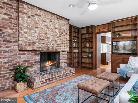 Living - 1231 Balfour Dr, Arnold, MD 21012 photo 1 of 4