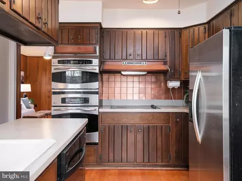Kitchen - 1231 Balfour Dr, Arnold, MD 21012 photo 2 of 3