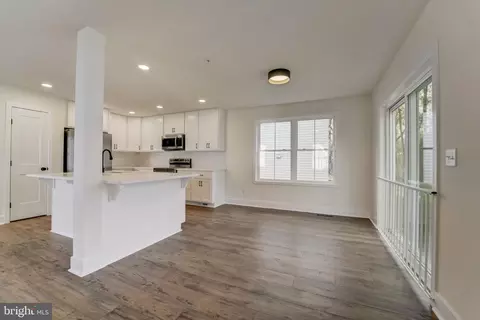 8156 Hog Neck Rd, Pasadena, MD 21122 photo 12