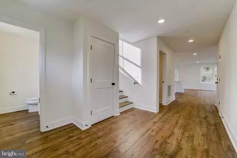 8156 Hog Neck Rd, Pasadena, MD 21122 photo 7