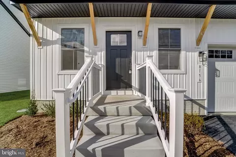 8156 Hog Neck Rd, Pasadena, MD 21122 photo 5