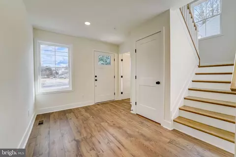 8156 Hog Neck Rd, Pasadena, MD 21122 photo 6