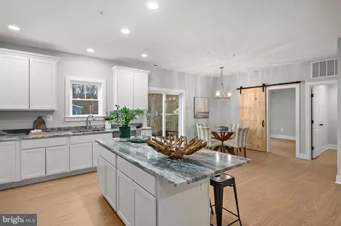 206 B Cadle Ave, Edgewater, MD 21037 photo 8