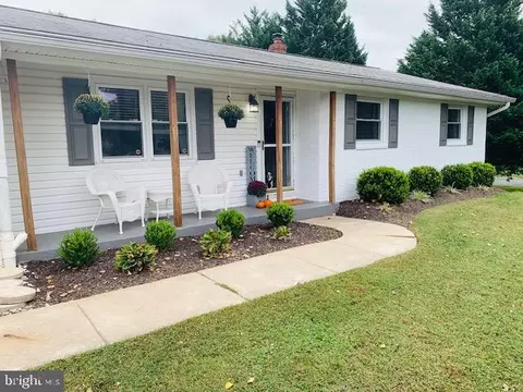 1012 Shoreland Dr, Glen Burnie, MD 21060