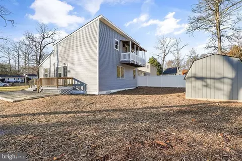 8003 Belhaven Ave, Pasadena, MD 21122 photo 2