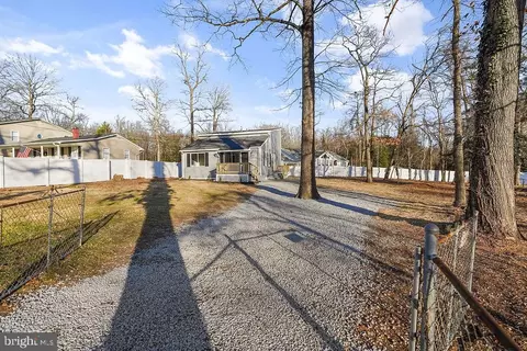 8003 Belhaven Ave, Pasadena, MD 21122 photo 29
