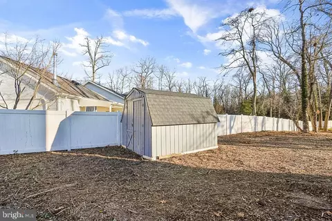 8003 Belhaven Ave, Pasadena, MD 21122 photo 38