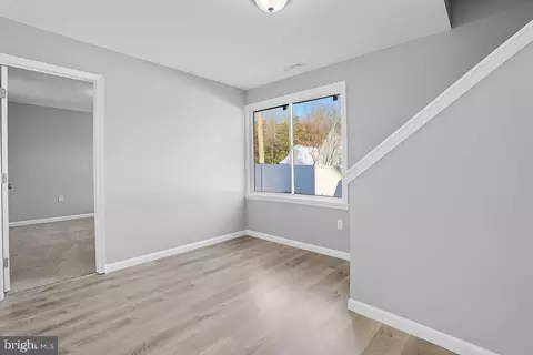 8003 Belhaven Ave, Pasadena, MD 21122 photo 15