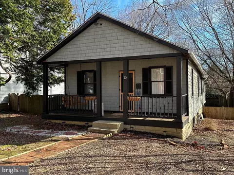 10 Locust Ave, Annapolis, MD 21401