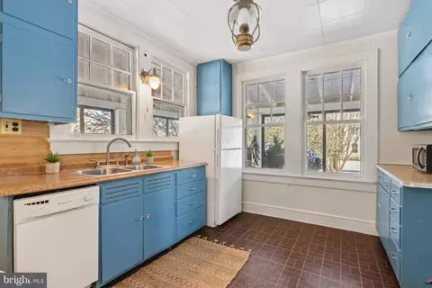Kitchen - 12 Cushing Ave, Annapolis, MD 21403 photo 4 of 5