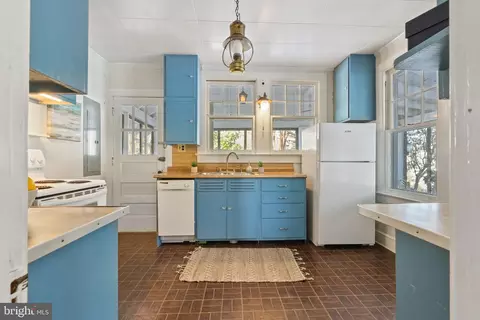 Kitchen - 12 Cushing Ave, Annapolis, MD 21403 photo 1 of 5
