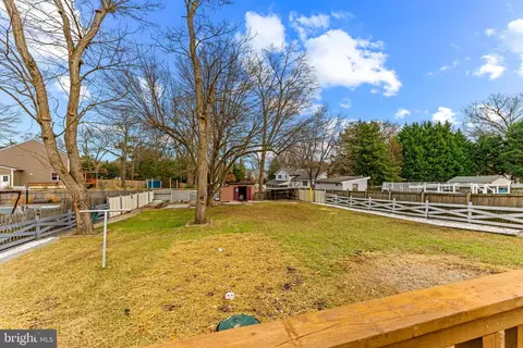 271 Hickory Point Rd, Pasadena, MD 21122 photo 42