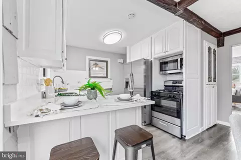 271 Hickory Point Rd, Pasadena, MD 21122 photo 5