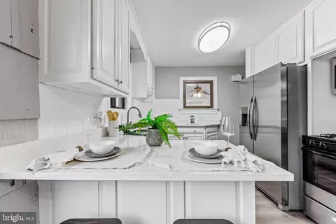 271 Hickory Point Rd, Pasadena, MD 21122 photo 6