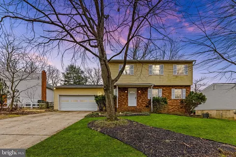 625 Pine Dr, Pasadena, MD 21122