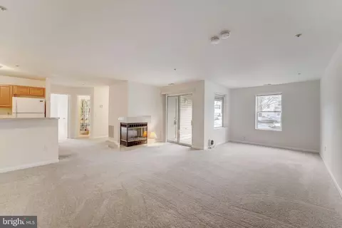 Living - 10 D Hearthstone Ct #D, Annapolis, MD 21403 photo 1 of 5
