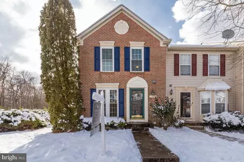 1703 Bluffs Island Ct, Odenton, MD 21113