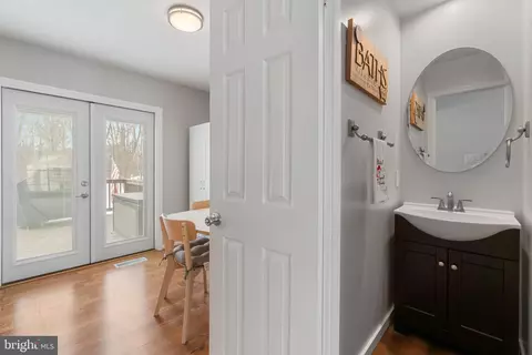 2534 Ambling Cir, Crofton, MD 21114 photo 9