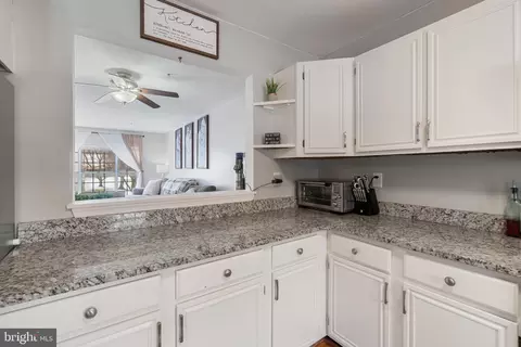 2534 Ambling Cir, Crofton, MD 21114 photo 4