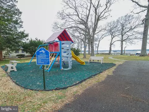 703 Capri Estates Ct, Arnold, MD 21012 photo 4
