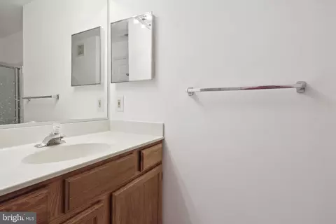 Bath - 3107 River Bend Ct #E201, Laurel, MD 20724 photo 2 of 3