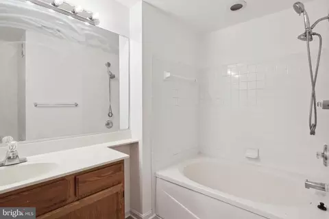 Bath - 3107 River Bend Ct #E201, Laurel, MD 20724 photo 1 of 3