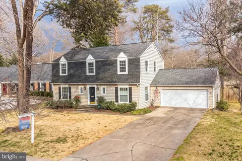 1518 Elwyn Ave, Crofton, MD 21114