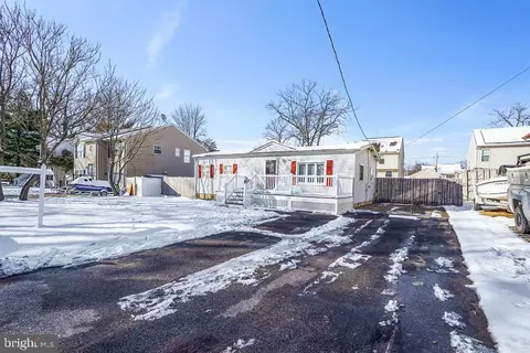 708 209th St, Pasadena, MD 21122 photo 3