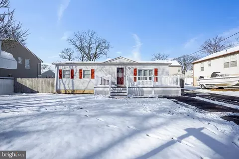 708 209th St, Pasadena, MD 21122 photo 2