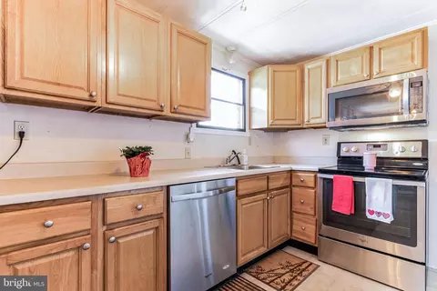 651 Alder Pl, North Beach, MD 20714