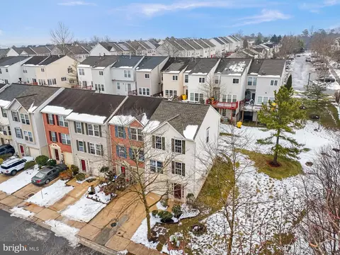 8353 Brooktree St, Laurel, MD 20724 photo 2