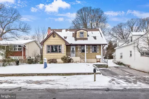 1233 Hillcreek Rd, Pasadena, MD 21122